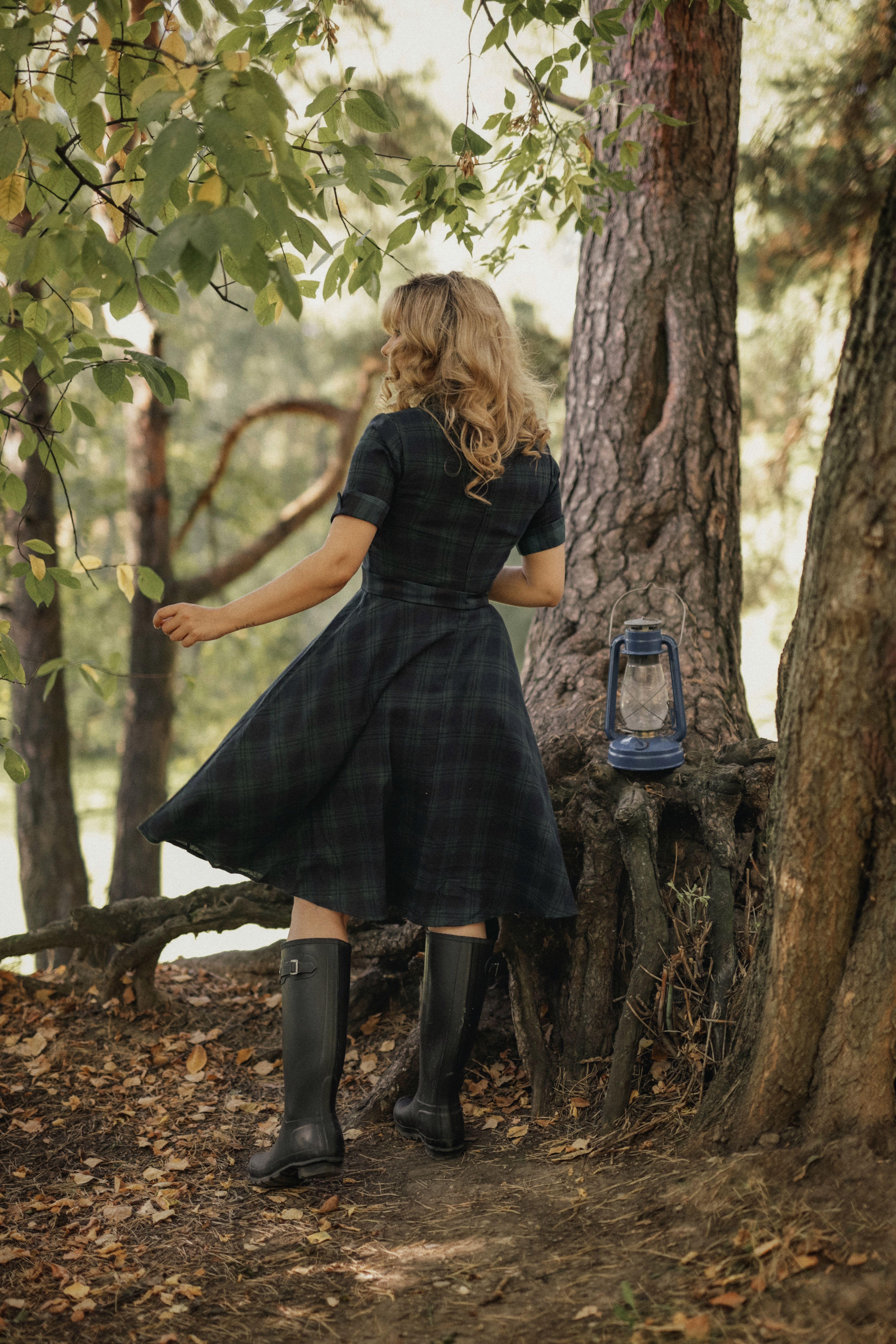 Retro Stage 1950S Green Plaid Short Sleeve Shirt Dress with Cinched Waist & Flared Skirt for Casual Outings & Dates - Classic Look & Comfortable Fit Womenswear Collared Shortsleeve Summer Basic Minimalist Vintage Girly Clothes Suits Gamis Fitted