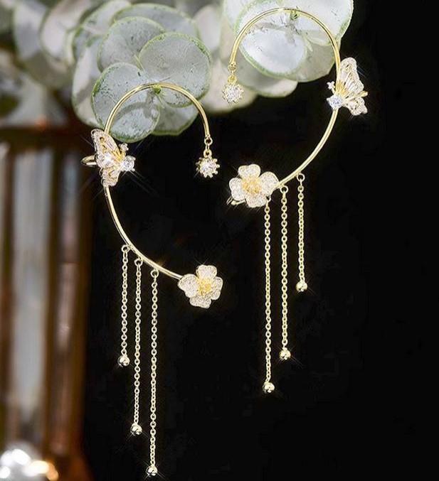 Y042W 两件套闪亮蝴蝶花朵流苏耳夹,无需耳洞,适合日常及特殊场合佩戴,立即加入购物车 Y042W 两件套闪亮蝴蝶花朵流苏耳夹,无需耳洞,适合日常及特殊场合佩戴,立即加入购物车